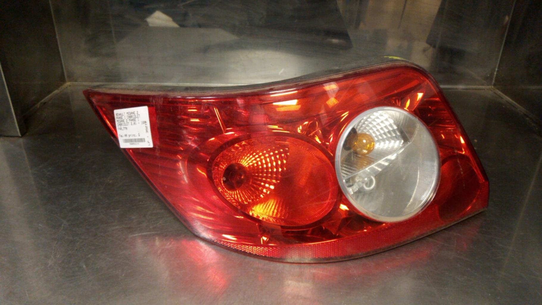 Fanale posteriore principale sinistro (luci) RENAULT MEGANE 2 PHASE 1 CABRIOLET Gasolina - 1