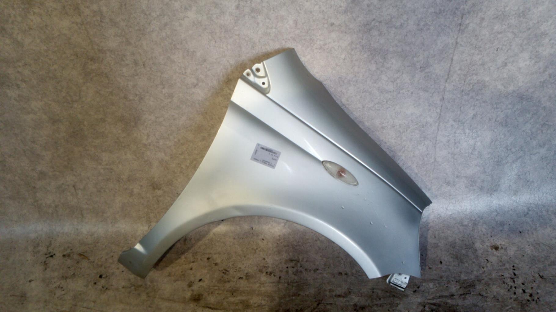 Parafango anteriore destro TOYOTA YARIS 1 PHASE 1 Gasolina - 1