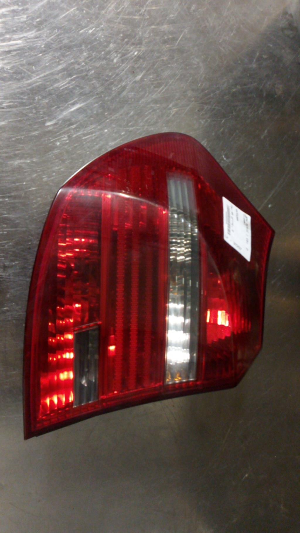 Fanale posteriore principale sinistro (luci) BMW SERIE 1 E81 Diésel - 1