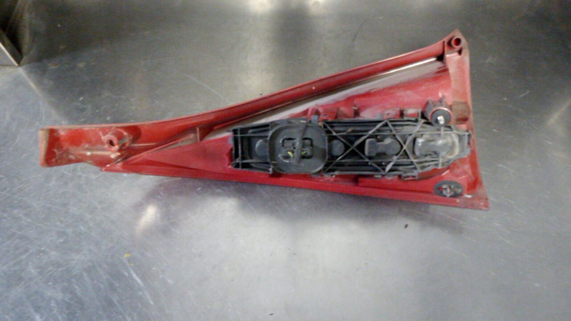 Fanale posteriore principale sinistro (luci) CITROEN C3 1 PHASE 1 Gasolina - 1