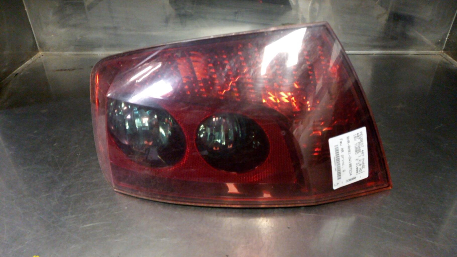 Fanale posteriore principale sinistro (luci) PEUGEOT 407 PHASE 1 Diésel - 1