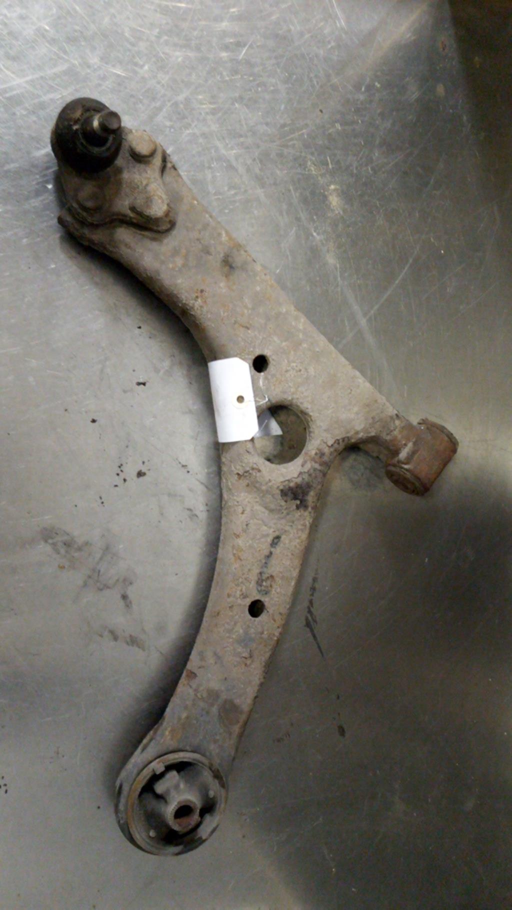 Triangolo anteriore sinistro TOYOTA COROLLA 10 PHASE 2 Diésel - 1