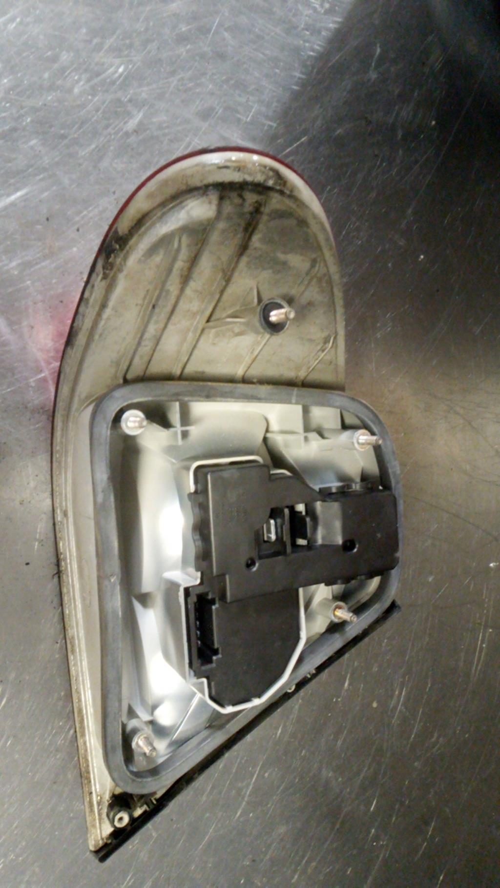Fanale posteriore principale destro (luci) MERCEDES CLASSE CLK 208 PHASE 2 CABRIOLET Gasolina - 1