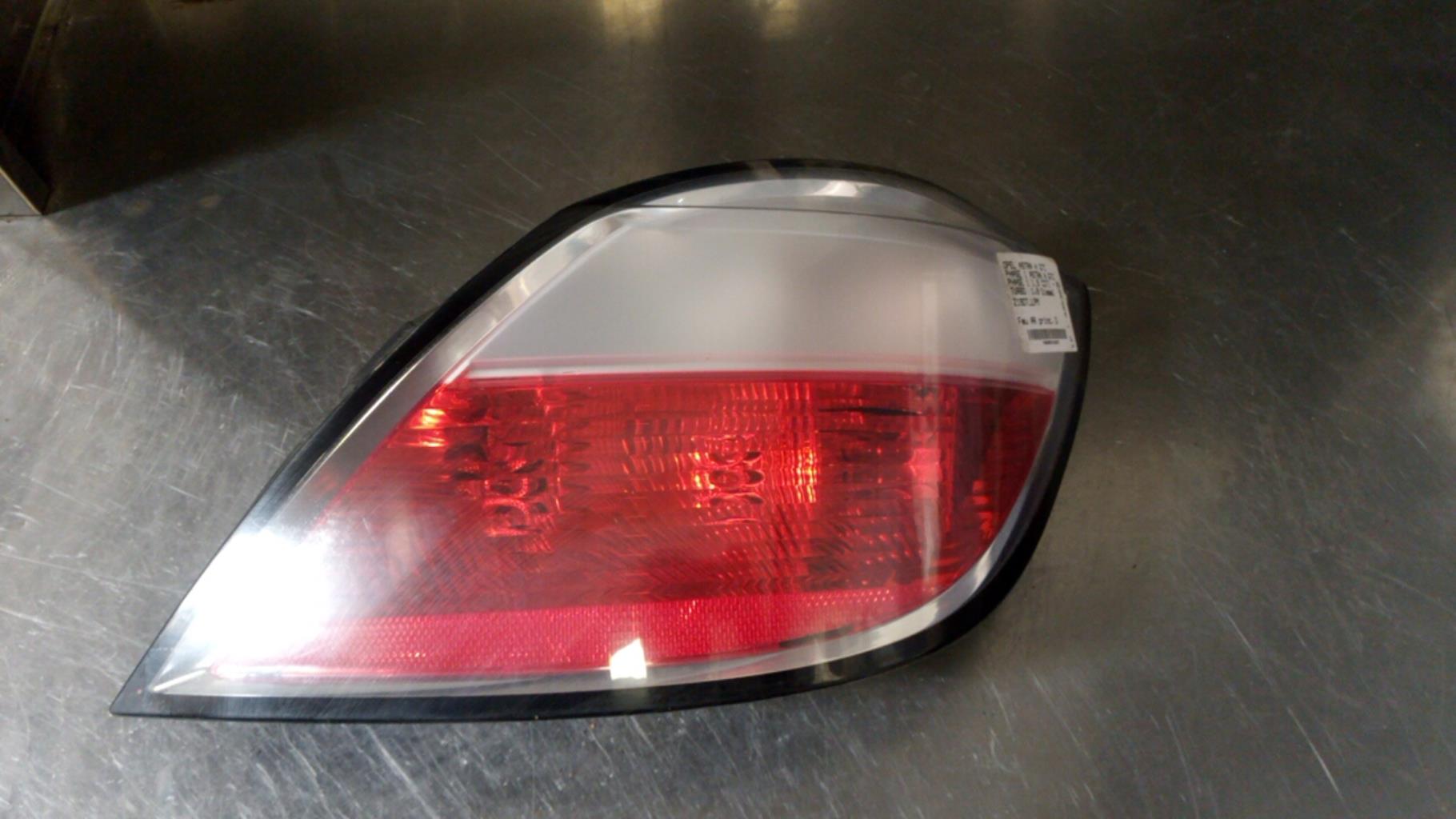 Fanale posteriore principale destro (luci) OPEL ASTRA H GTC PHASE 1 Diésel - 1