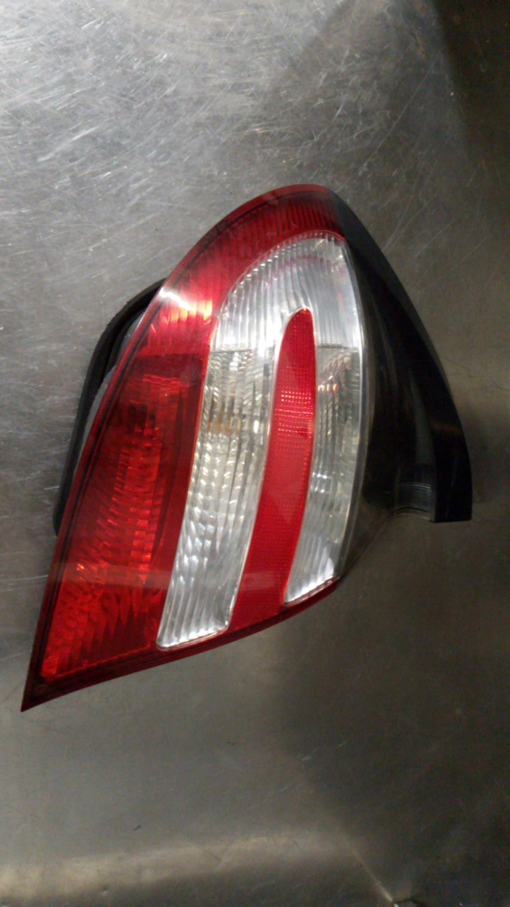Fanale posteriore principale sinistro (luci) MERCEDES CLASSE C 203 COUPE SPORT PHASE 2 Diésel - 1