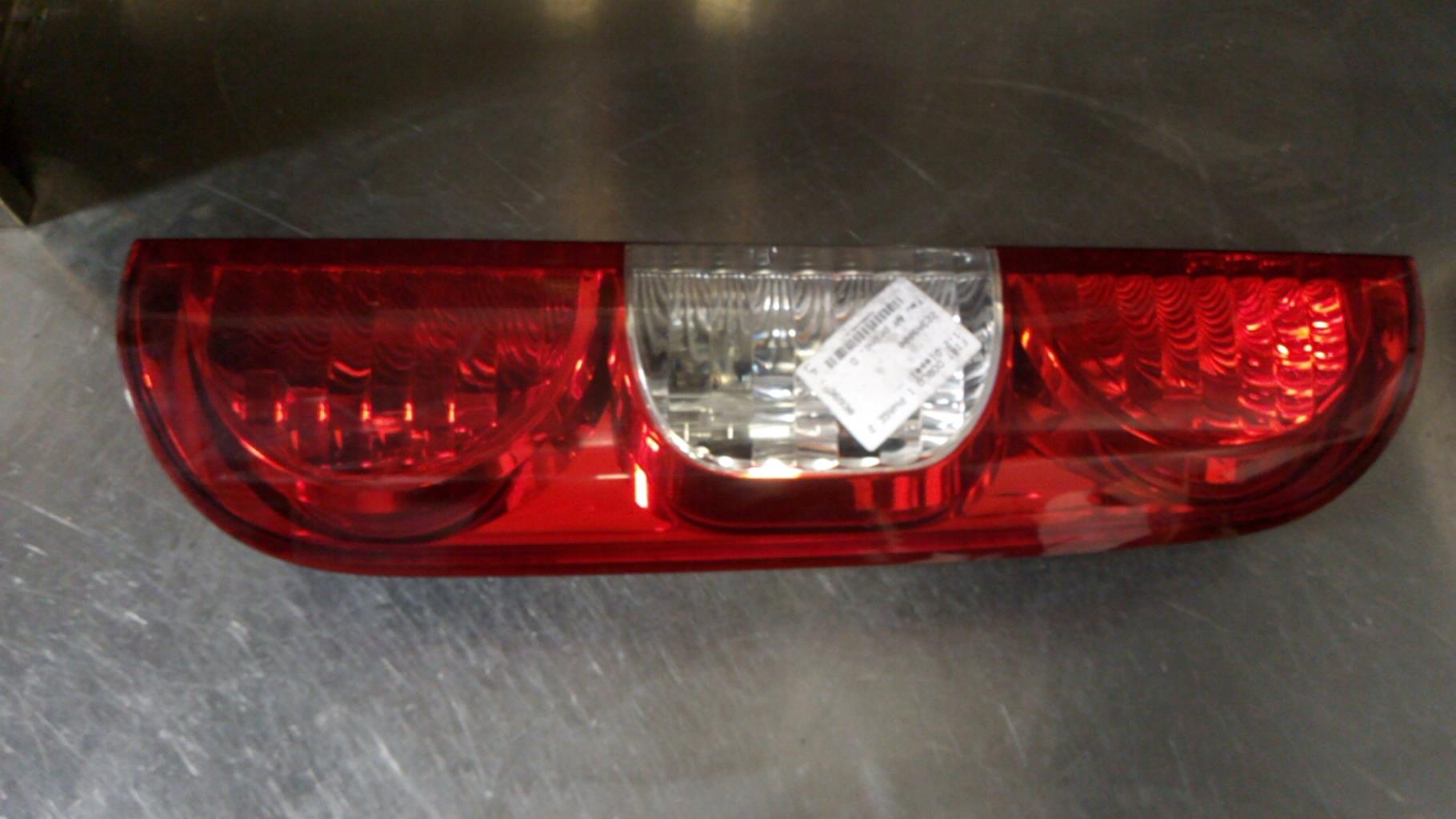 Fanale posteriore principale destro (luci) FIAT DOBLO 1 PHASE 2 Diésel - 1