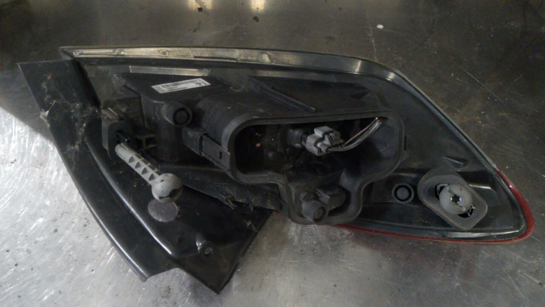 Fanale posteriore principale destro (luci) RENAULT MEGANE 3 PHASE 1 COUPE Diésel - 1