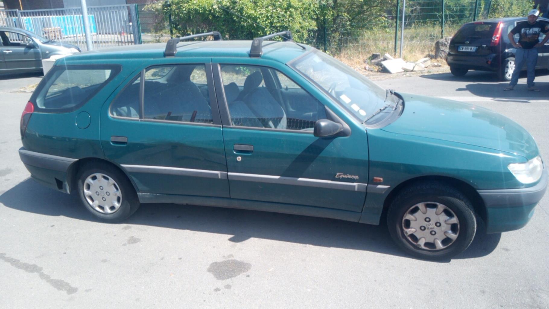 Moteur PEUGEOT 306 BREAK Essence - 1