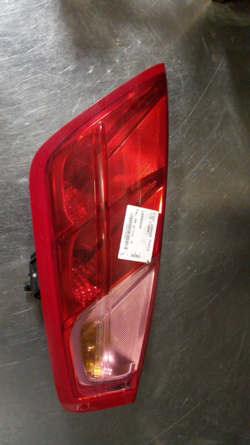 Fanale posteriore principale destro (luci) FIAT GRANDE PUNTO Diésel - 1