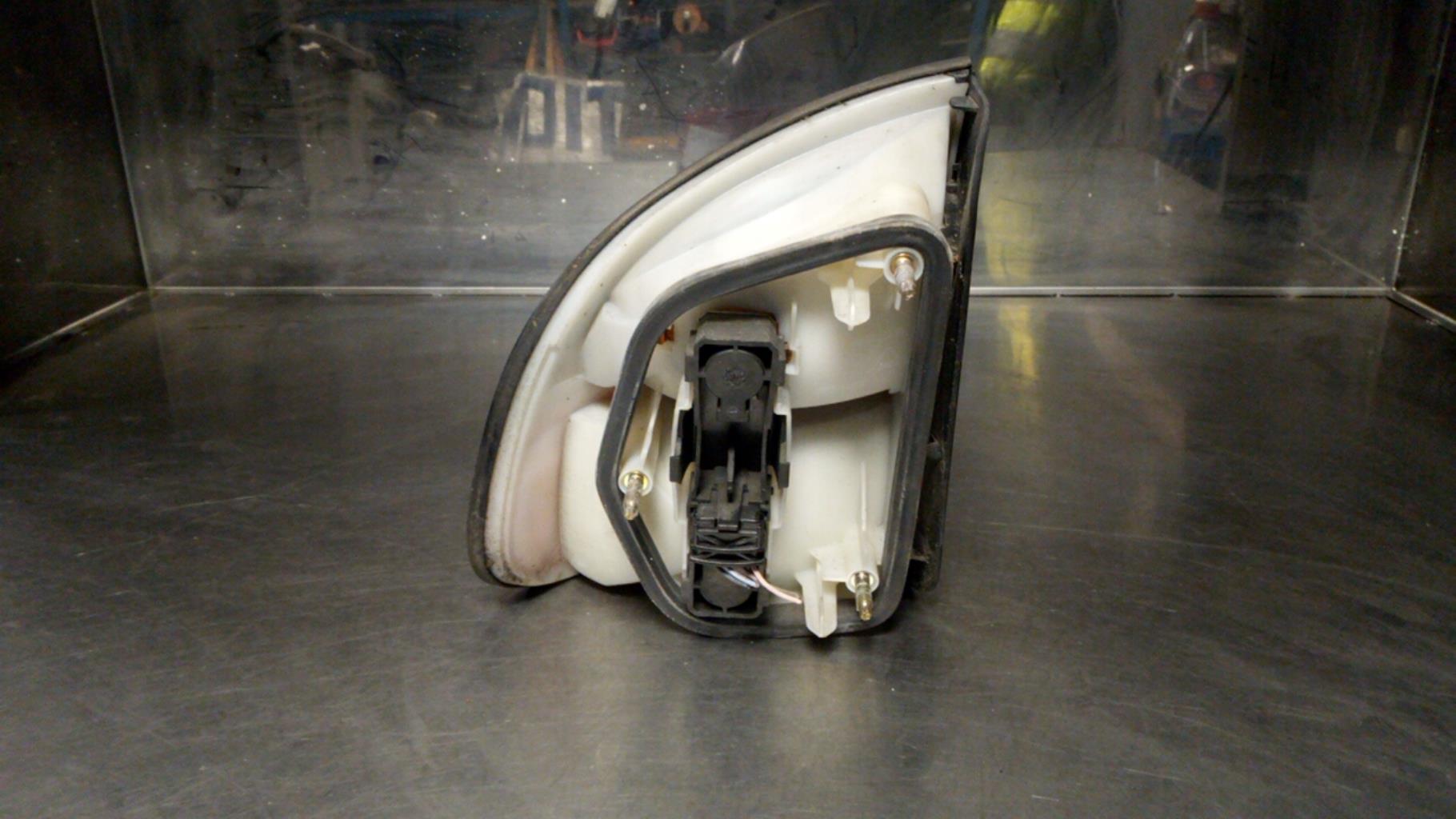 Fanale posteriore principale destro (luci) RENAULT SAFRANE PHASE 2 Diésel - 1
