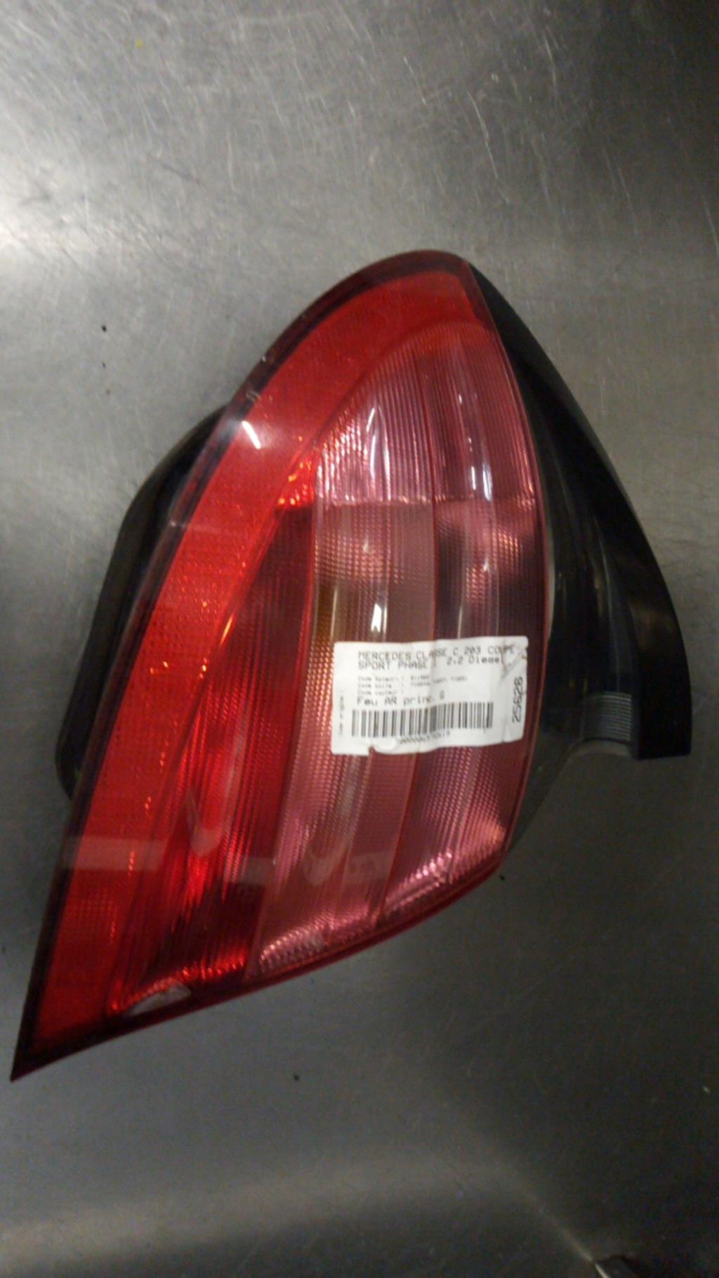 Fanale posteriore principale sinistro (luci) MERCEDES CLASSE C 203 COUPE SPORT PHASE 1 Diésel - 1