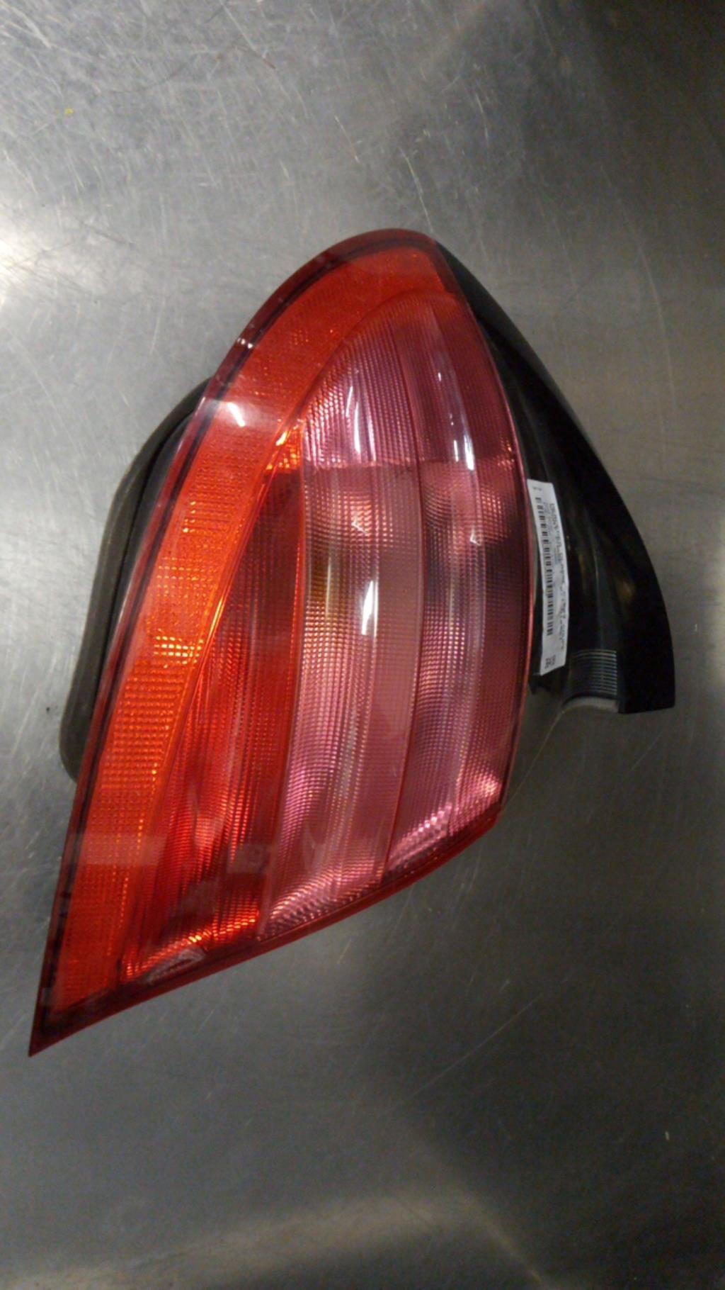 Fanale posteriore principale sinistro (luci) MERCEDES CLASSE C 203 COUPE SPORT PHASE 1 Diésel - 1