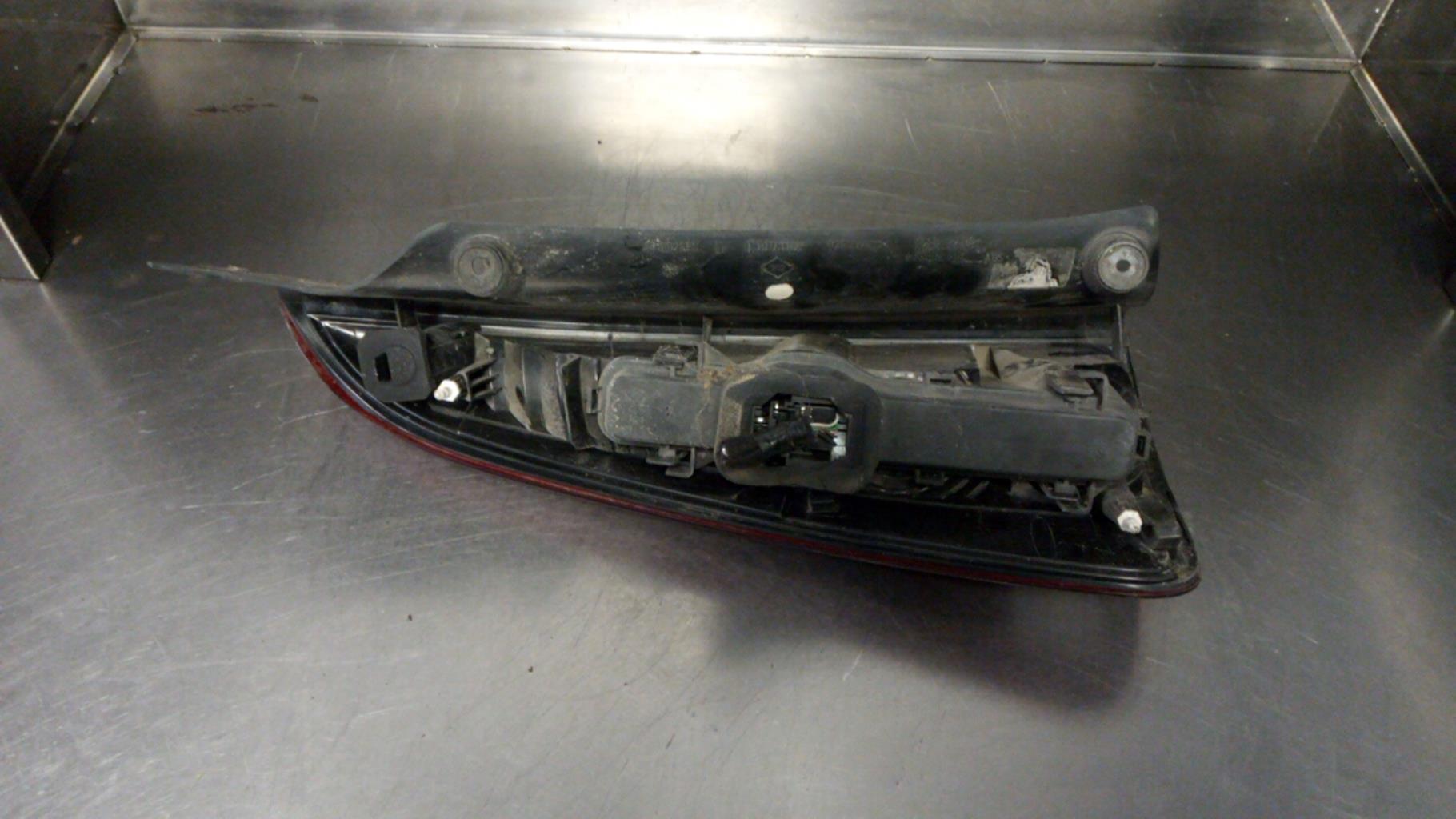 Fanale posteriore principale sinistro (luci) RENAULT ESPACE 4 PHASE 1 Diésel - 1