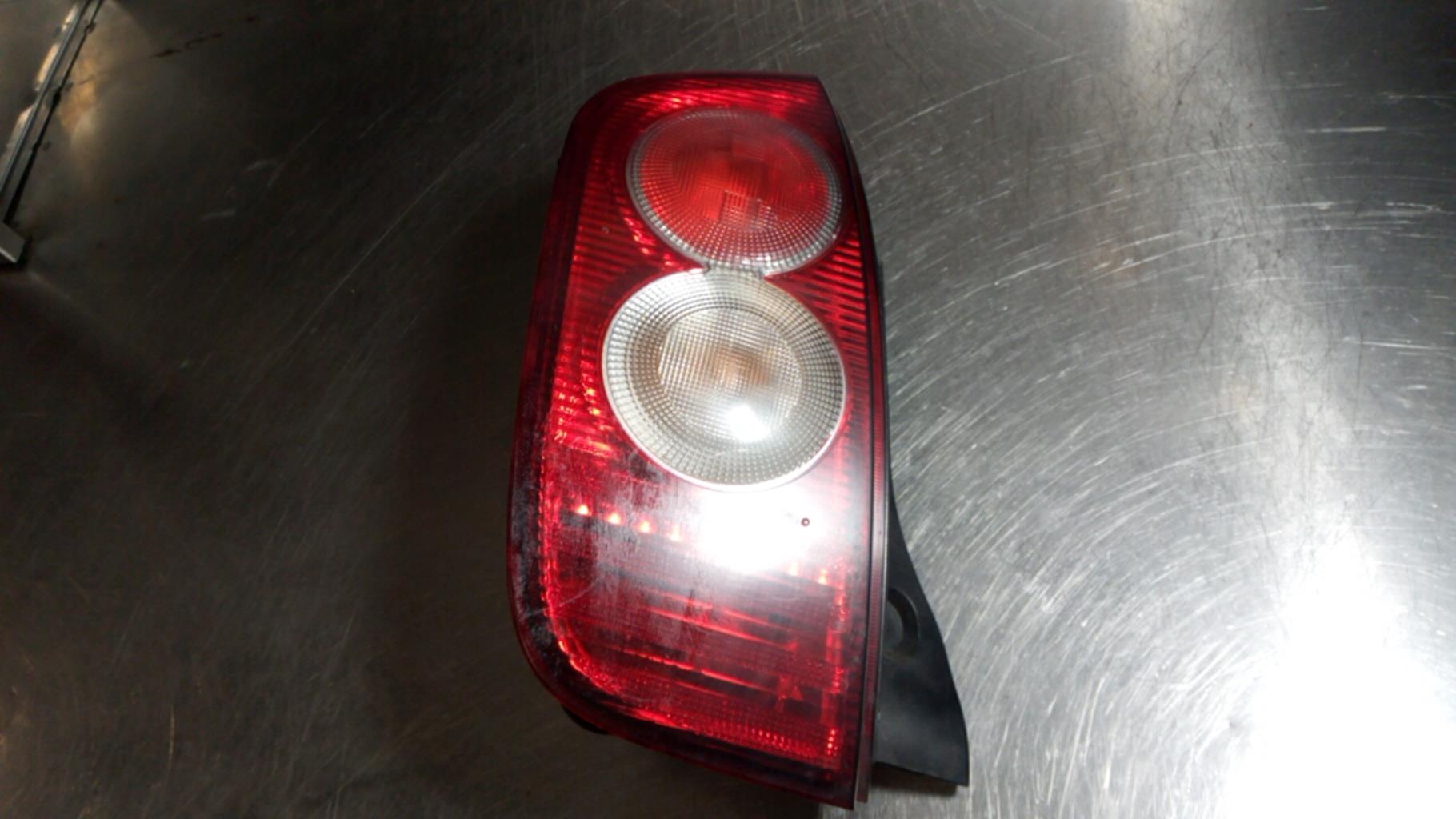 Fanale posteriore principale sinistro (luci) NISSAN MICRA 3 PHASE 3 Gasolina - 1