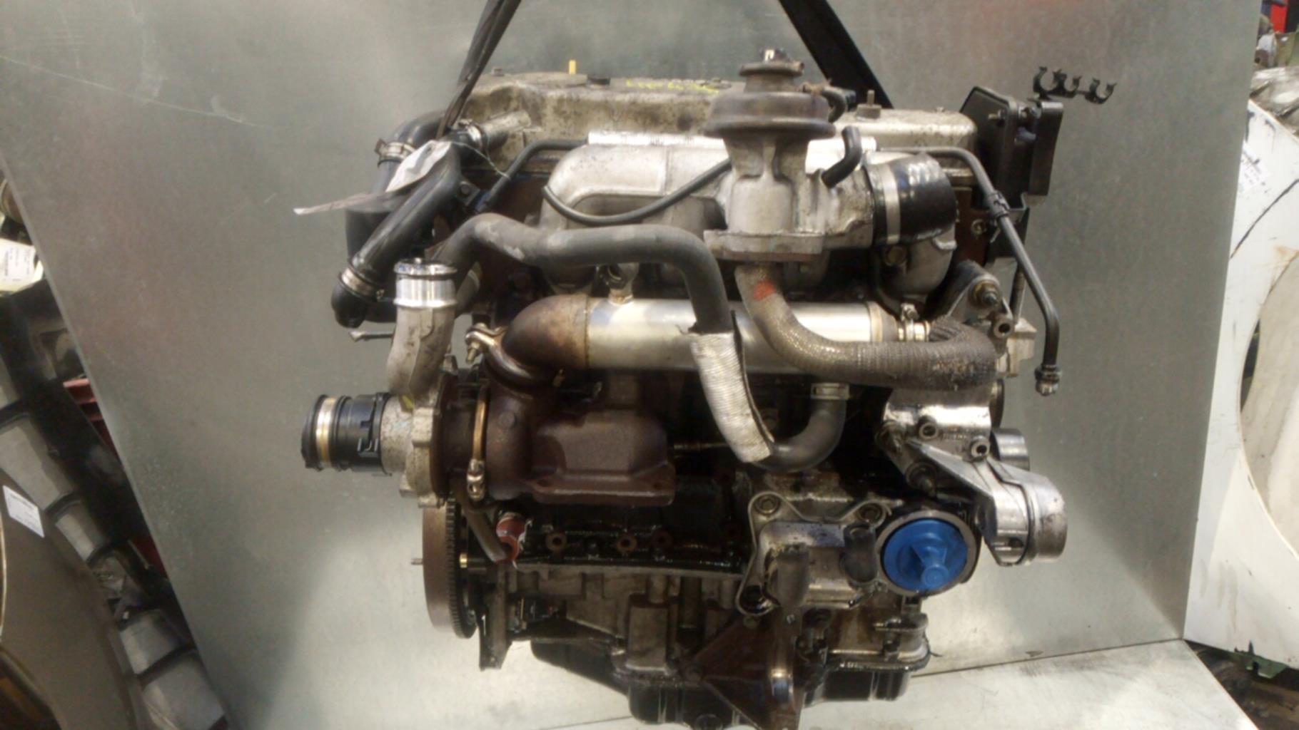 Moteur FORD FOCUS 1 BREAK  - 1