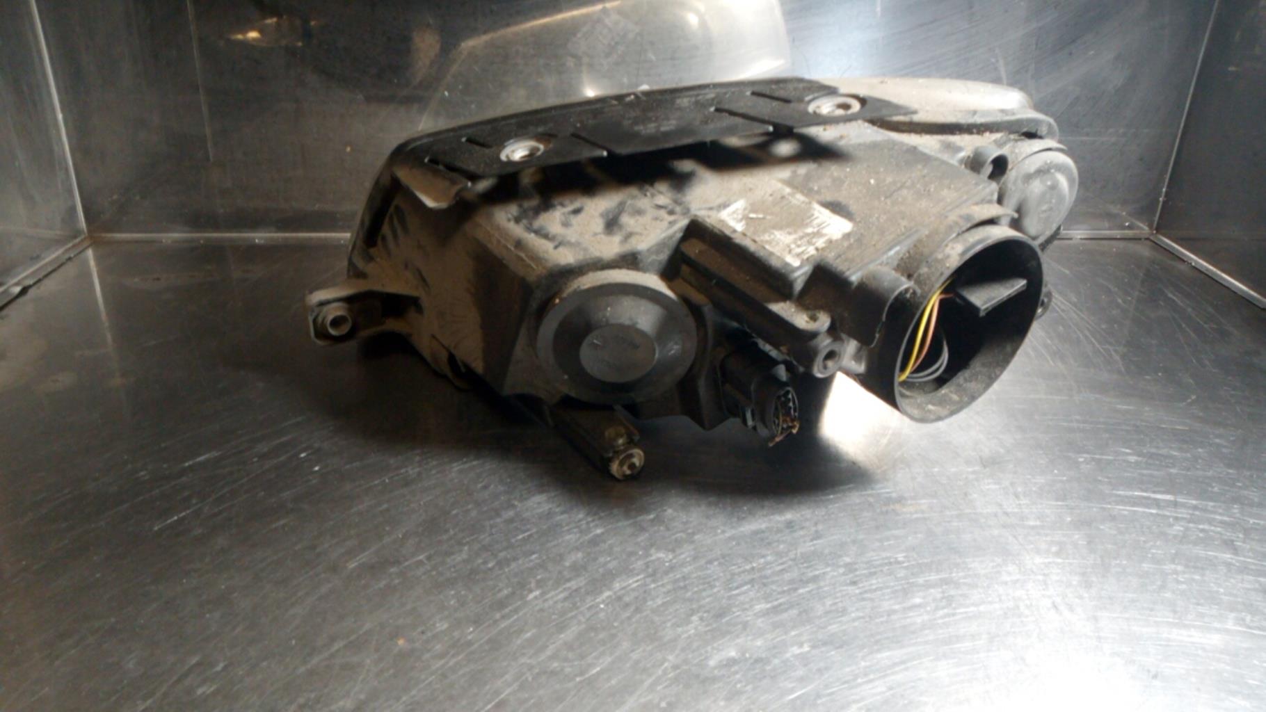 Gruppo ottico anteriore principale destro (luci)(faro) VOLKSWAGEN PASSAT 5 BREAK Diésel - 1