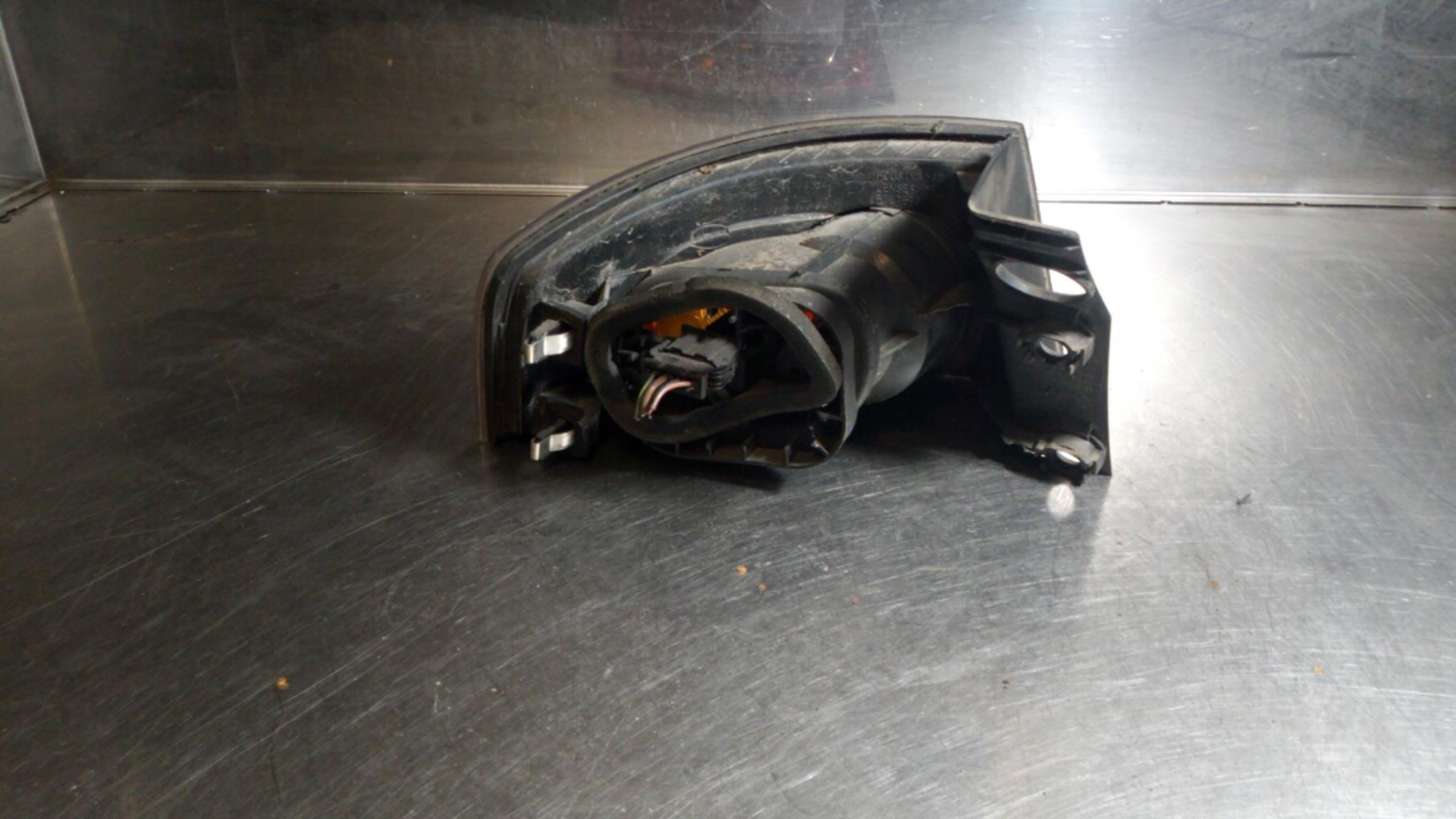 Fanale posteriore principale destro (luci) SEAT IBIZA 3 PHASE 1 Diésel - 1