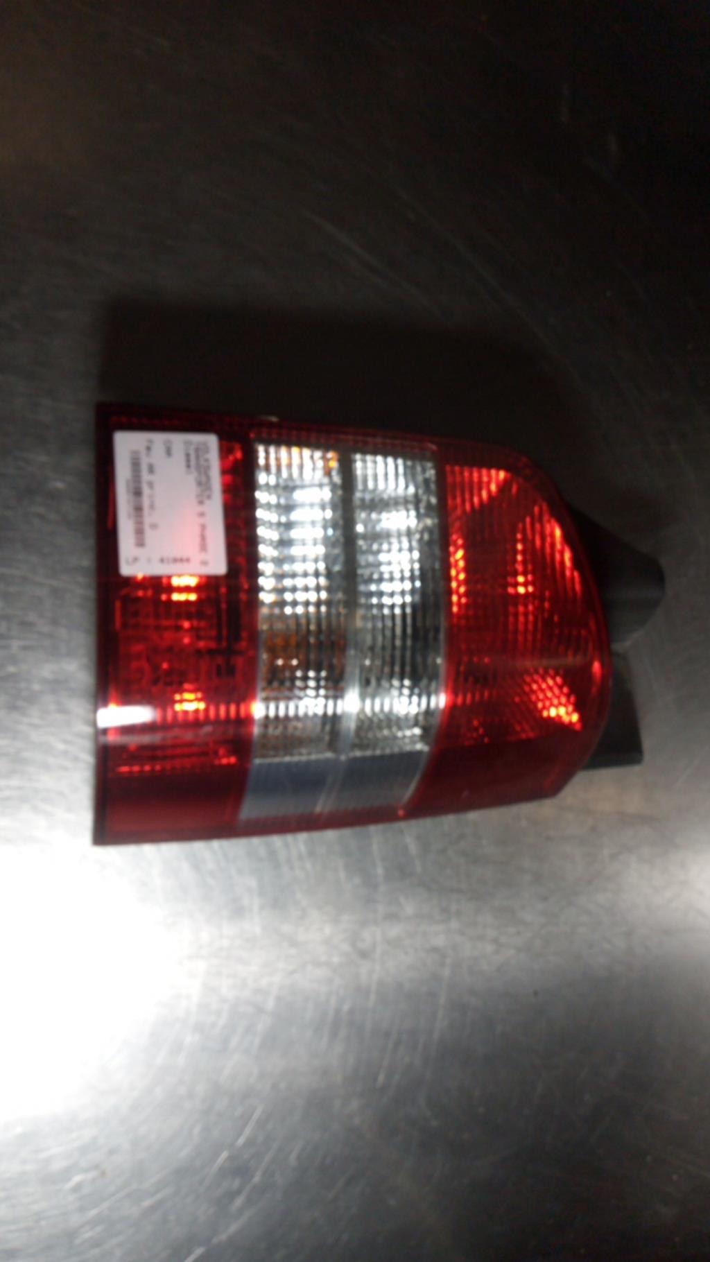 Fanale posteriore principale destro (luci) VOLKSWAGEN TRANSPORTER 5 PHASE 2 Diésel - 1