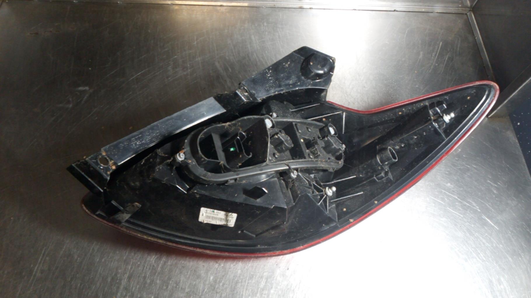 Fanale posteriore principale sinistro (luci) FORD KA 2 PHASE 2 Gasolina - 1