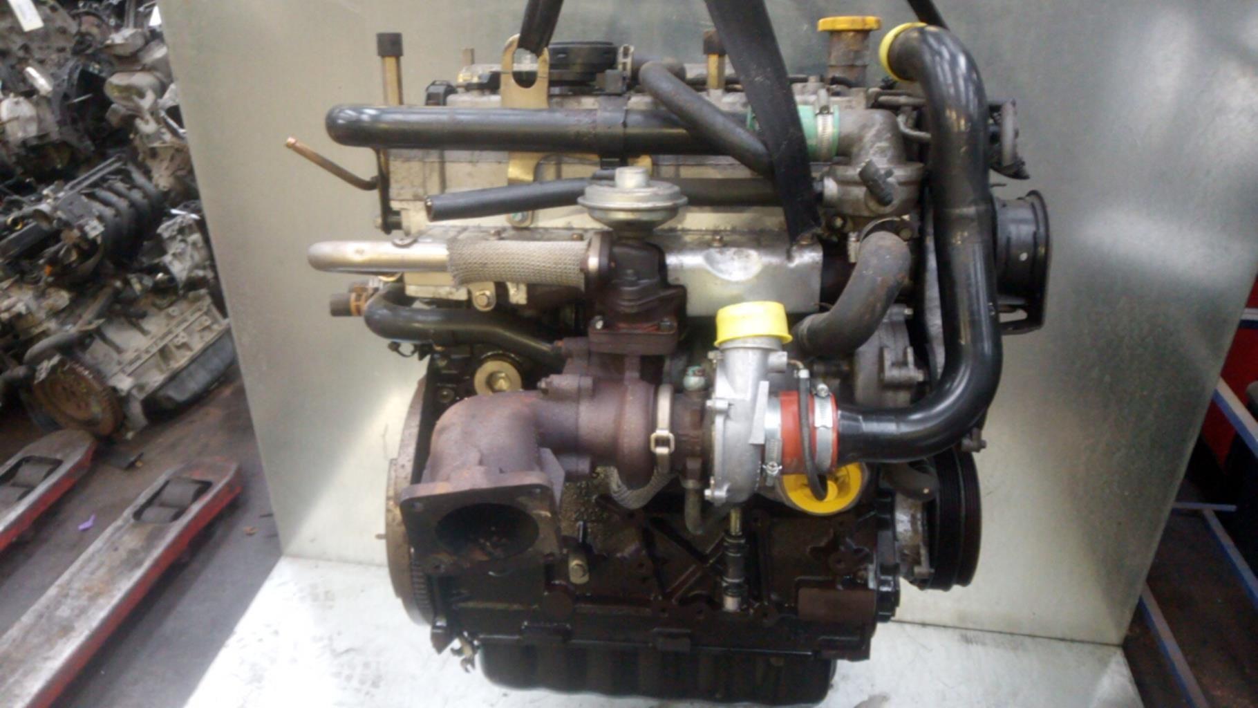 Moteur CHRYSLER VOYAGER 4 PHASE 1 Diesel - 1