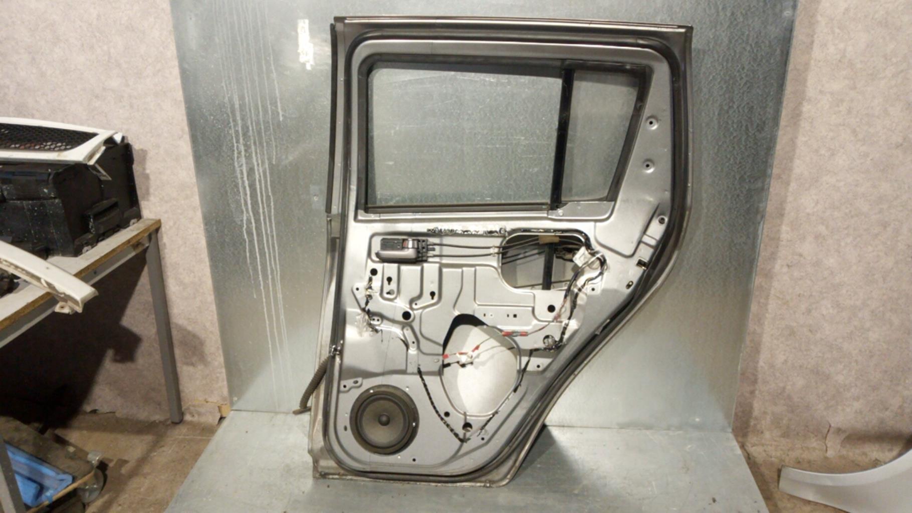 Porte arriere droit SUZUKI SWIFT 3 Diesel - 1
