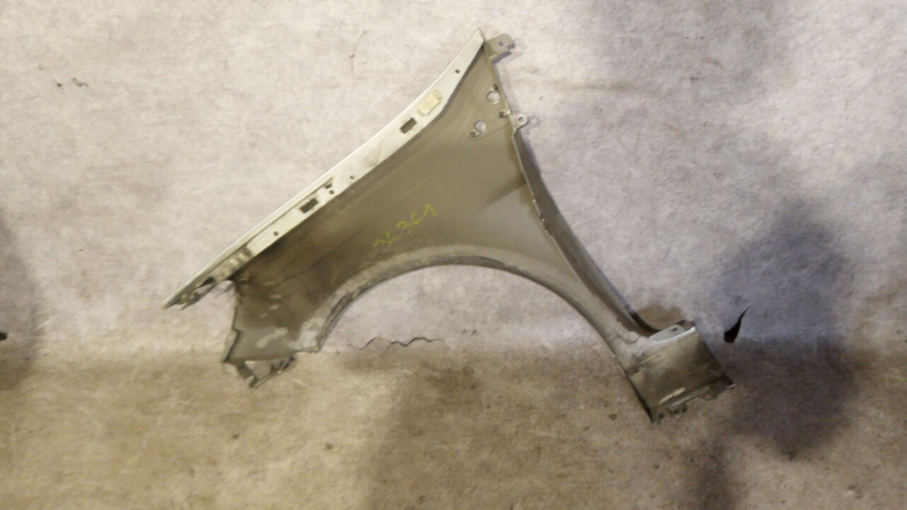 Parafango anteriore destro RENAULT CLIO 3 PHASE 1 BREAK Diésel - 1