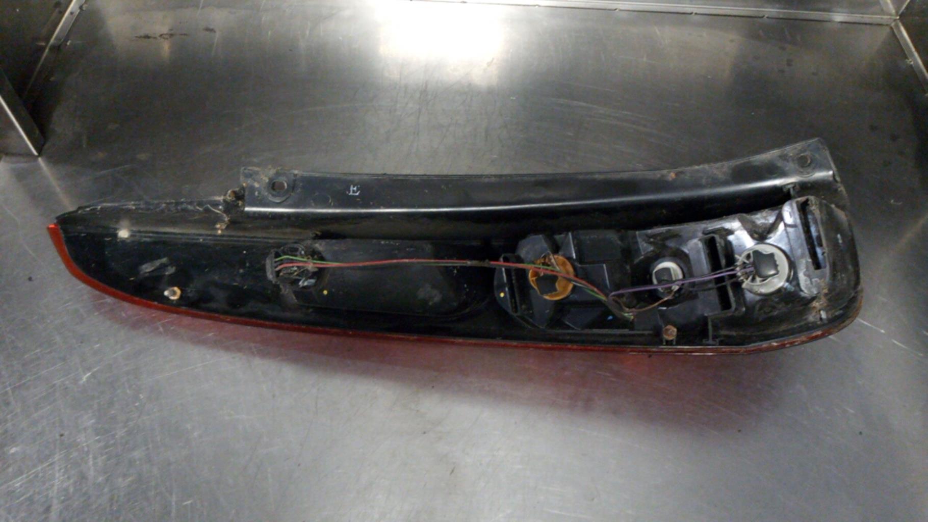 Fanale posteriore principale destro (luci) FORD FIESTA 5 PHASE 2 Gasolina - 1