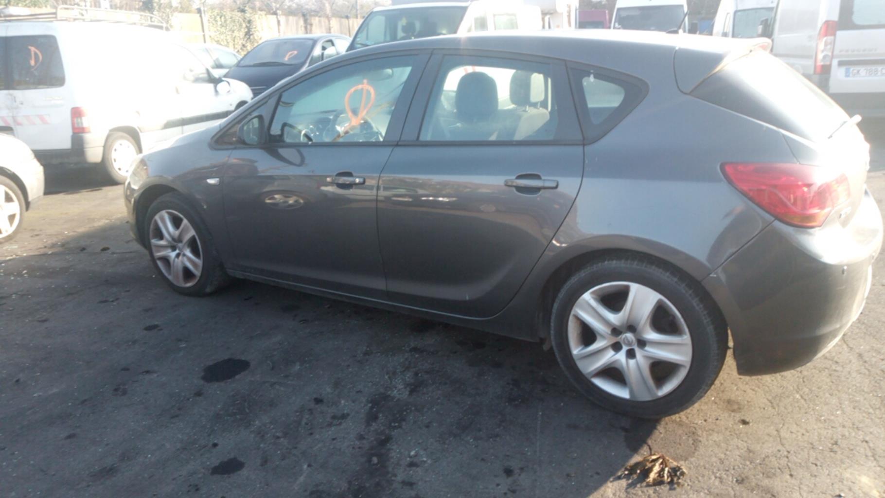 Pinza freni posteriore sinistra OPEL ASTRA J PHASE 1 Diésel - 1