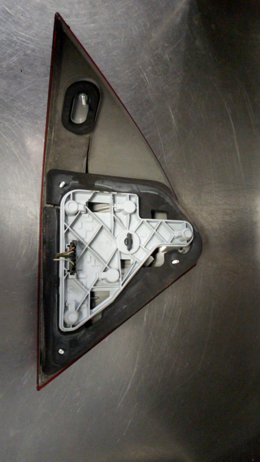 Fanale posteriore principale destro (luci) MERCEDES CLASSE C 203 PHASE 1 Diésel - 1