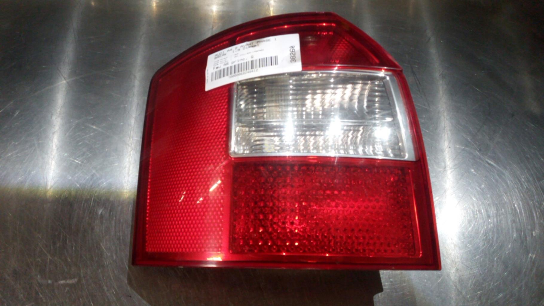 Fanale posteriore principale sinistro (luci) AUDI A4 2 AVANT PHASE 1 BREAK Diésel - 1