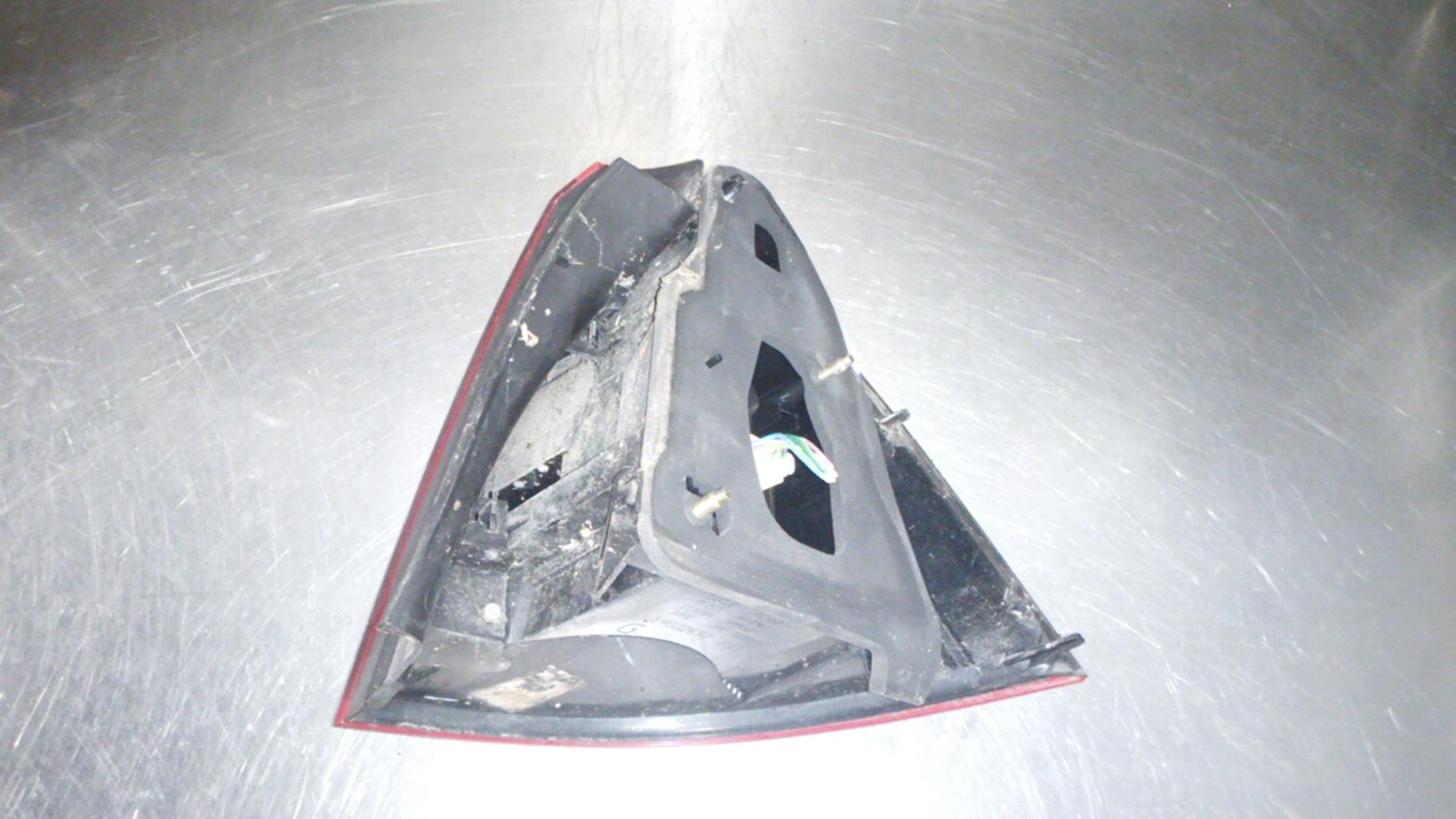 Fanale posteriore principale sinistro (luci) CITROEN C5 1 PHASE 2 Gasolina - 1