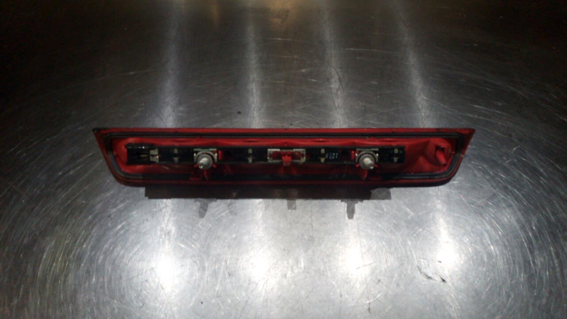 Luce stop centrale PEUGEOT 308 1 PHASE 2 Diésel - 1