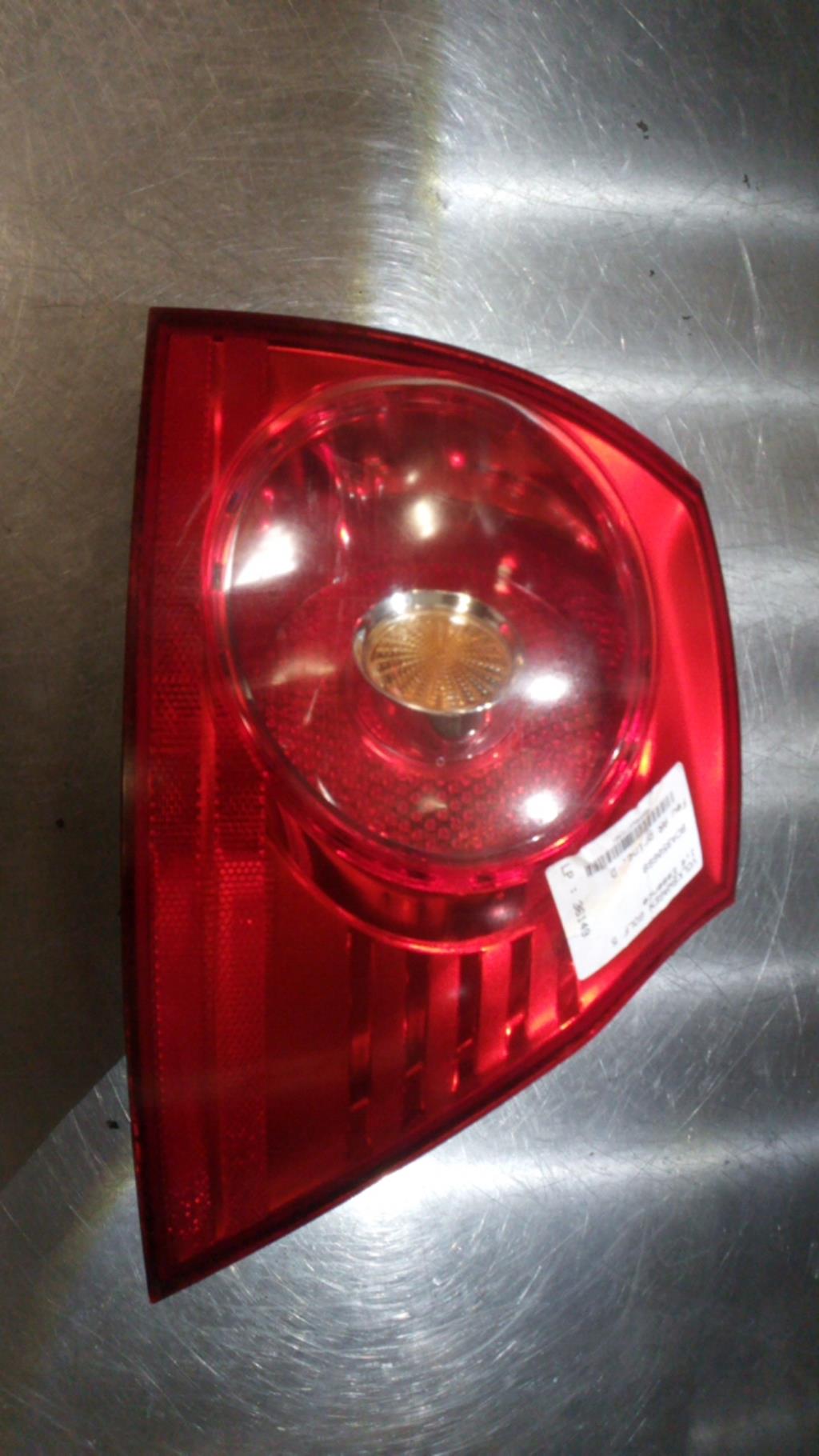 Fanale posteriore principale destro (luci) VOLKSWAGEN GOLF 5 Gasolina - 1