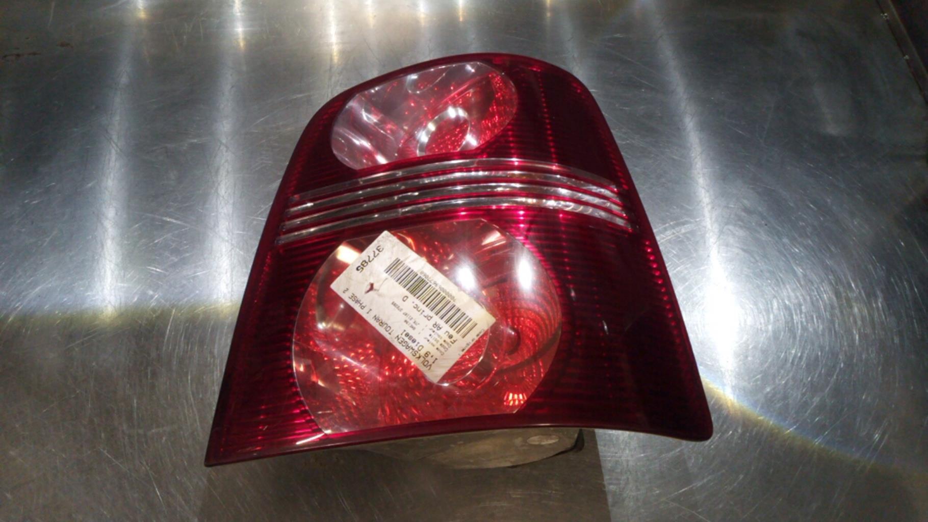 Fanale posteriore principale destro (luci) VOLKSWAGEN TOURAN 1 PHASE 2 Diésel - 1
