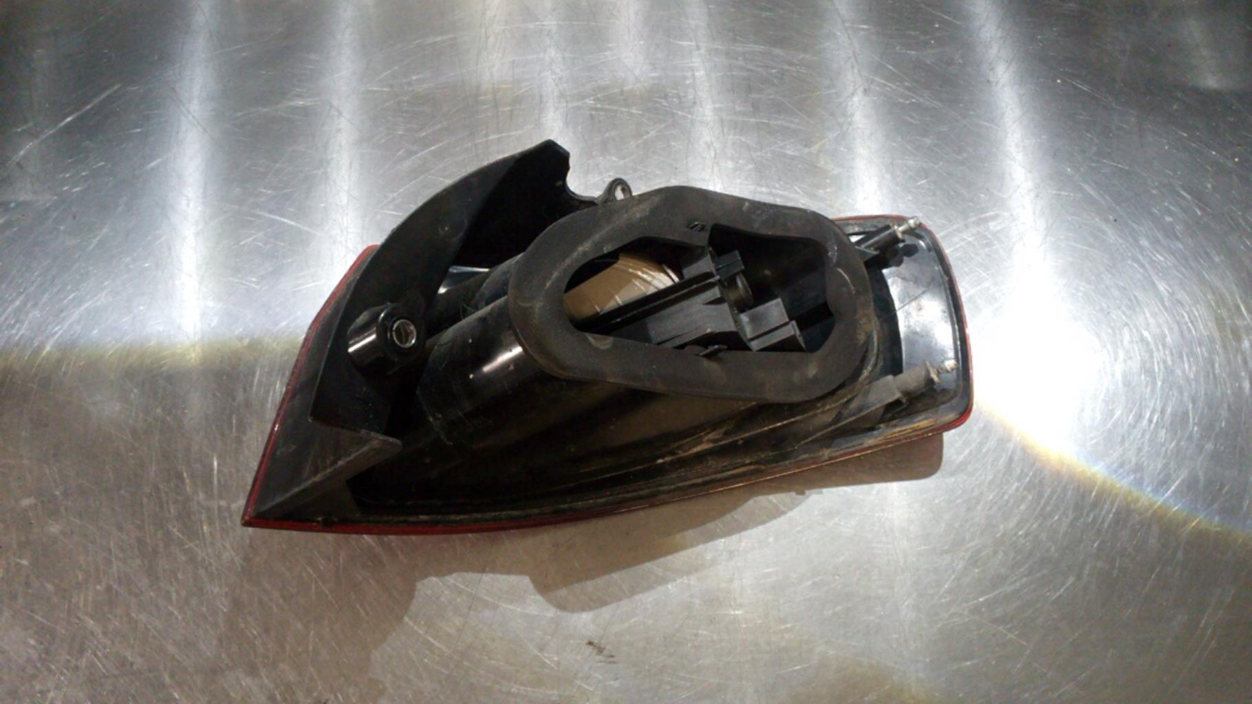 Fanale posteriore principale sinistro (luci) FIAT CROMA 2 PHASE 1 BREAK Diésel - 1