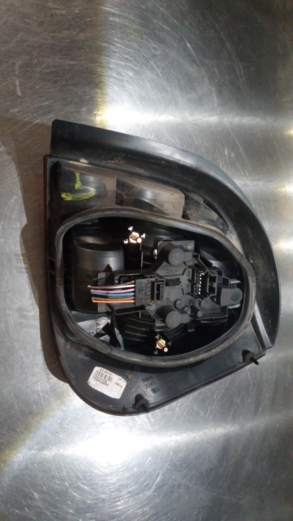 Fanale posteriore principale sinistro (luci) RENAULT SCENIC 1 PHASE 2 Gasolina - 1