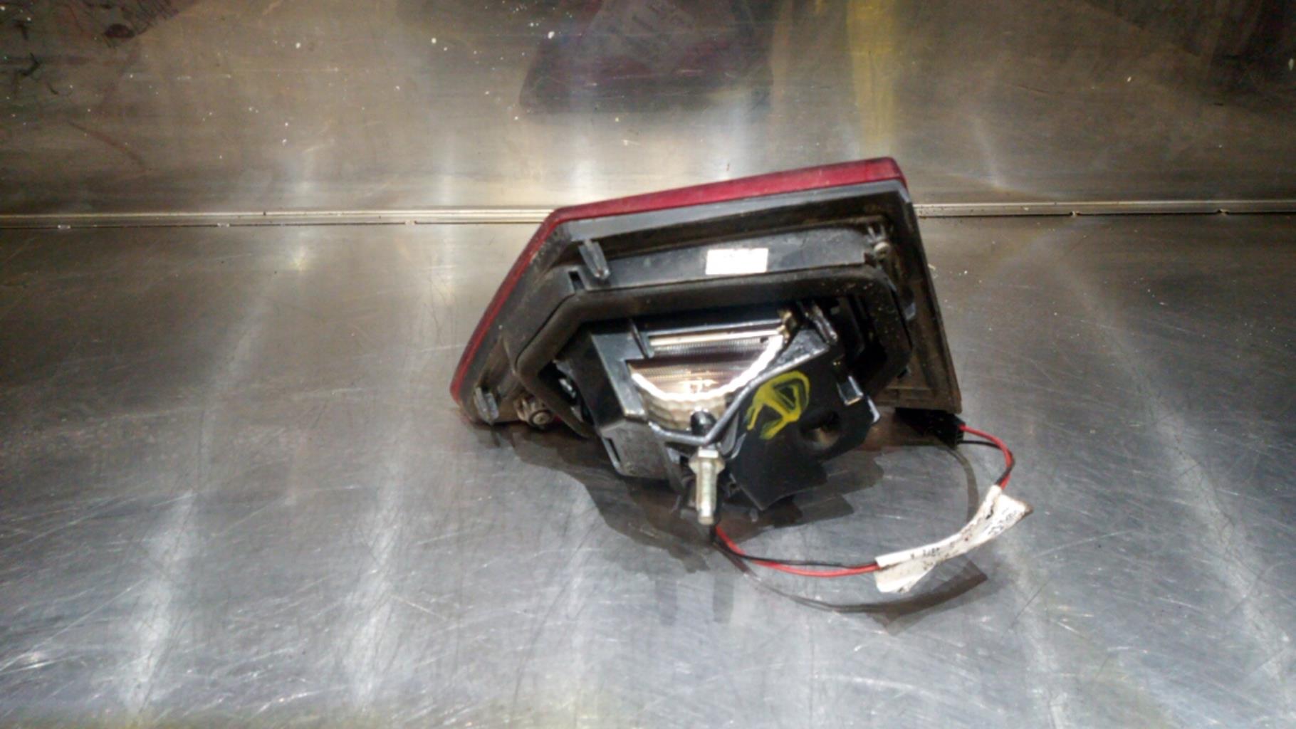 Feu arriere secondaire droit (feux) RENAULT CLIO 4 PHASE 2 Diesel - 1