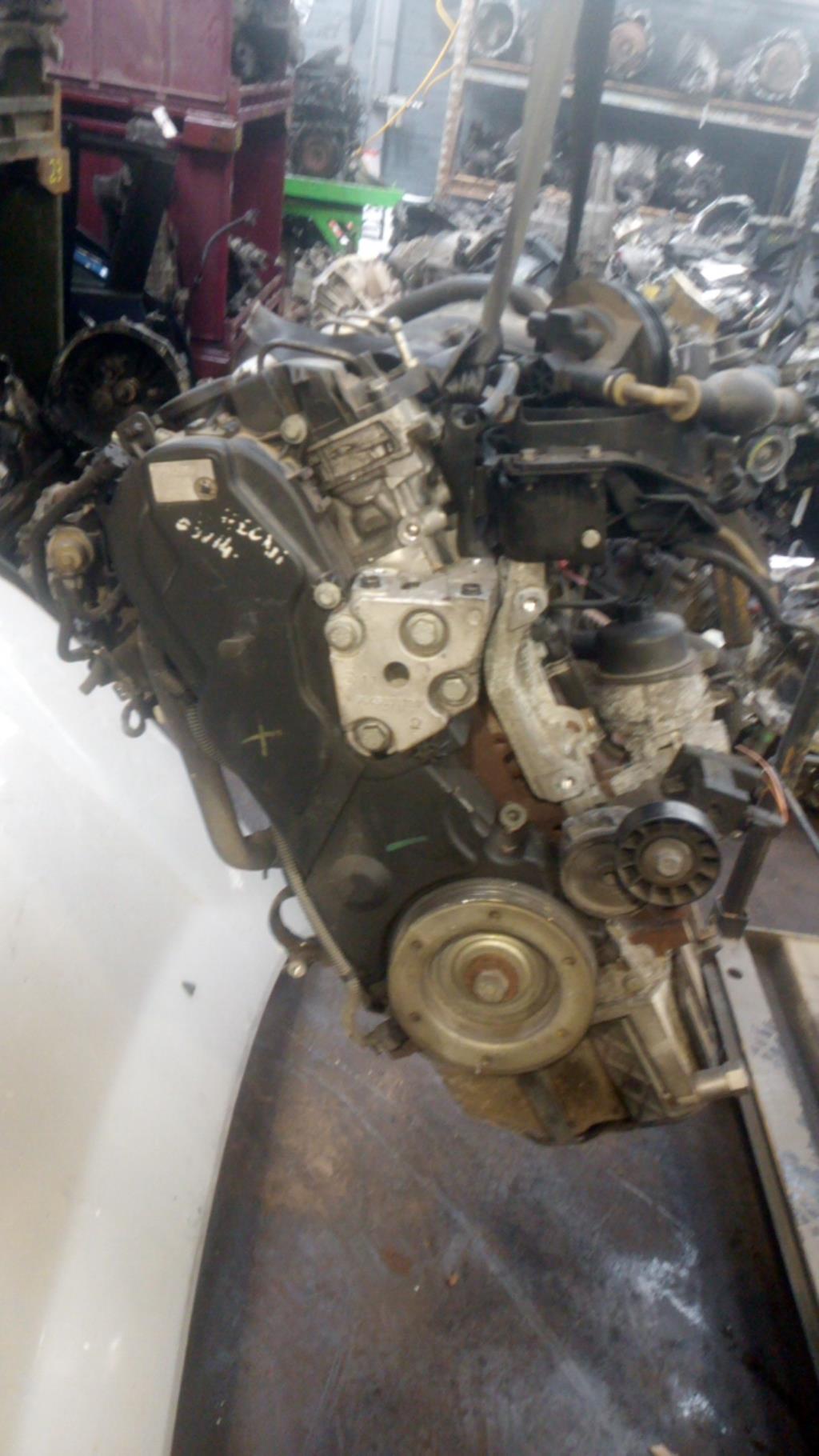 Moteur PEUGEOT 407 PHASE 1 Diesel - 1