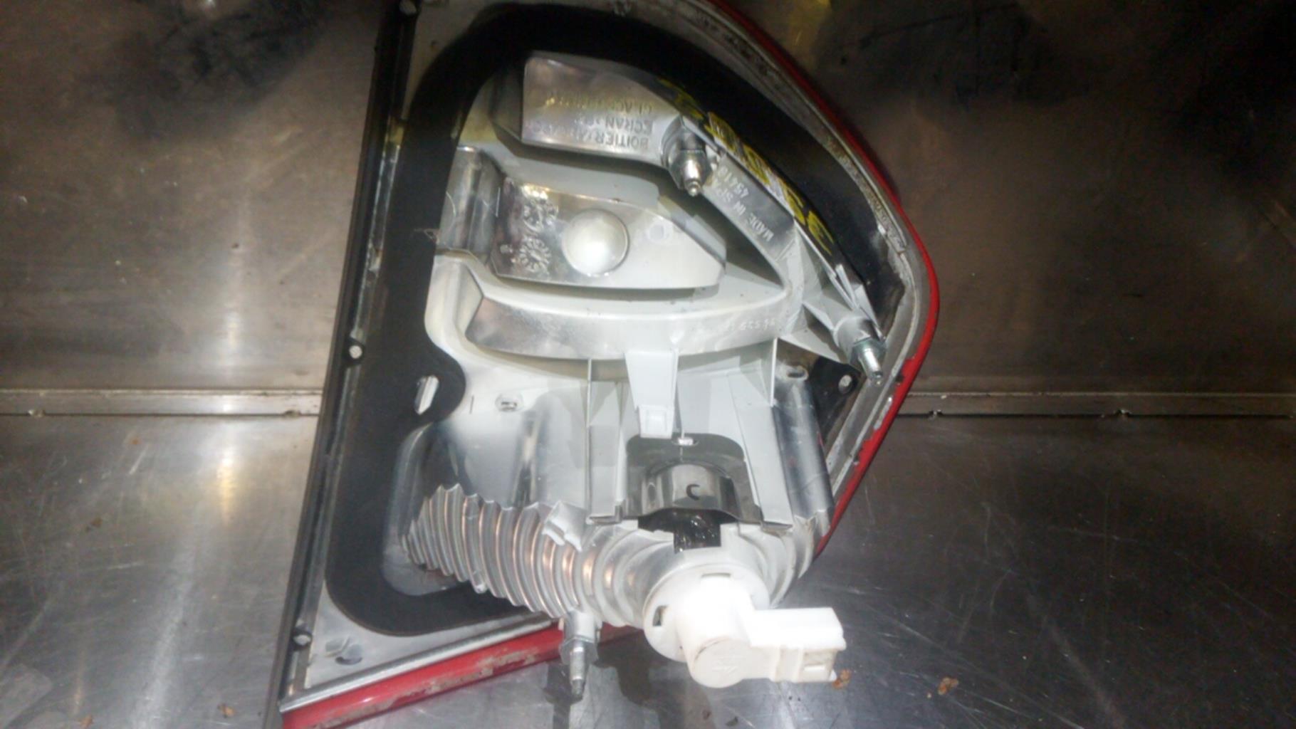 Gruppo ottico posteriore secondario sinistro (luci) CITROEN C4 PICASSO 1 Gasolina - 1