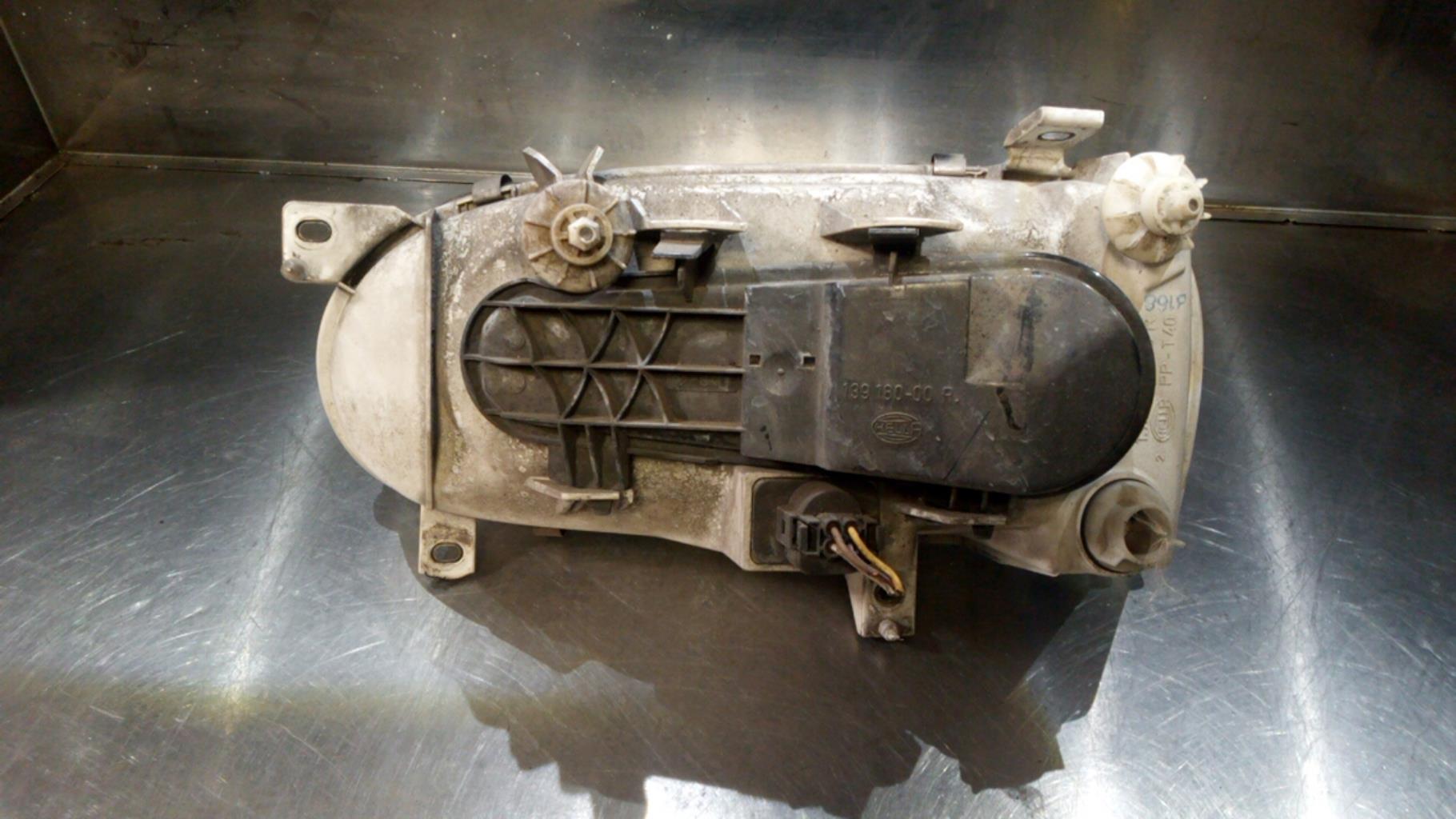 Gruppo ottico anteriore principale destro (luci)(faro) VOLKSWAGEN GOLF 3 Gasolina - 1