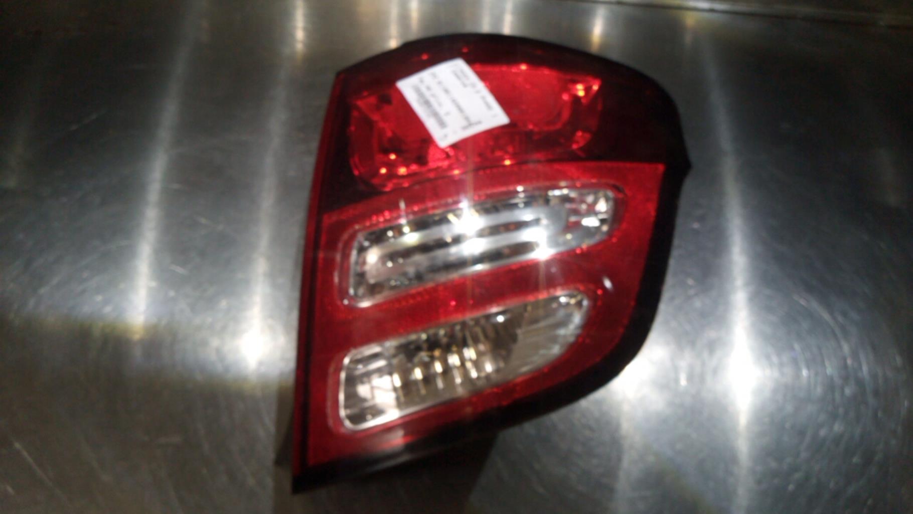 Fanale posteriore principale destro (luci) CITROEN C3 2 PHASE 1 Gasolina - 1