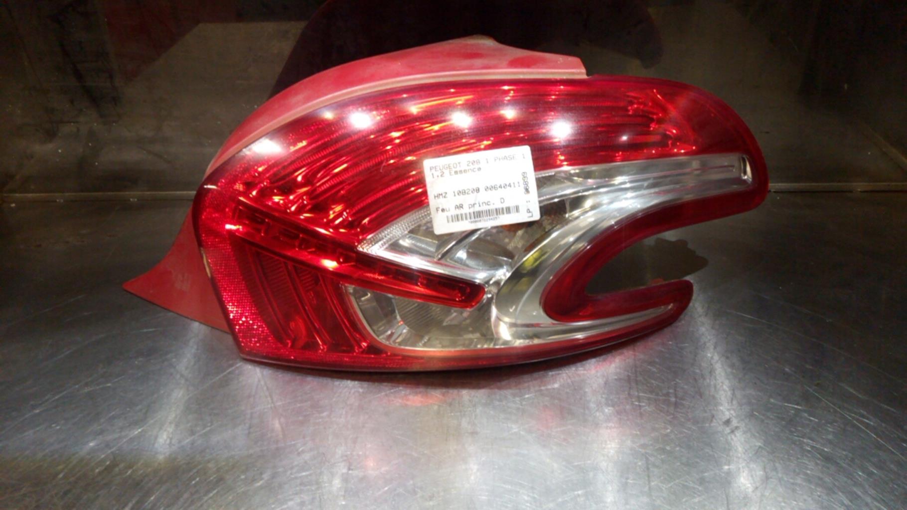 Fanale posteriore principale destro (luci) PEUGEOT 208 1 PHASE 1 Gasolina - 1