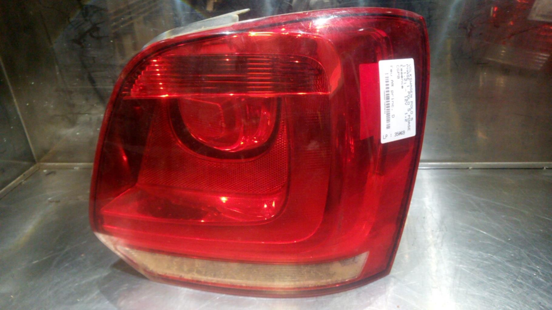 Fanale posteriore principale destro (luci) VOLKSWAGEN POLO 5 PHASE 1 Gasolina - 1