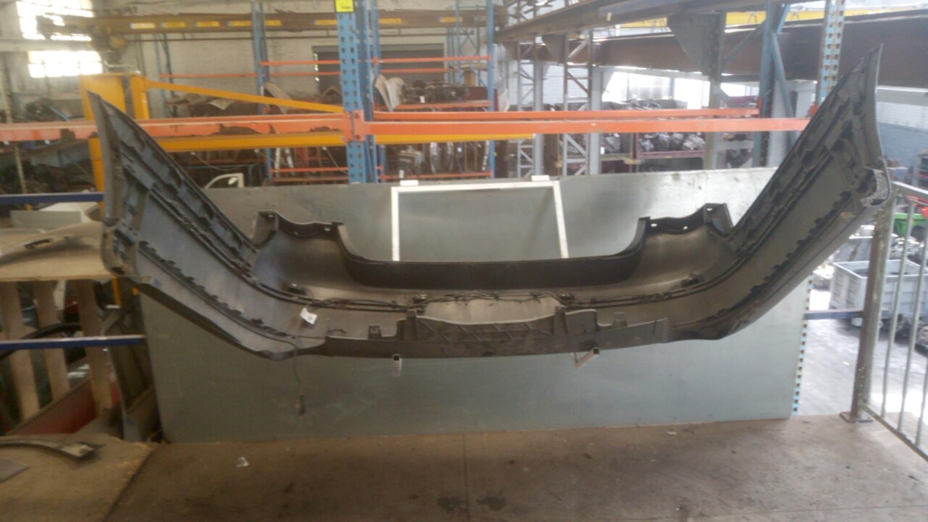 Pare choc arriere VOLKSWAGEN PASSAT 5  - 1