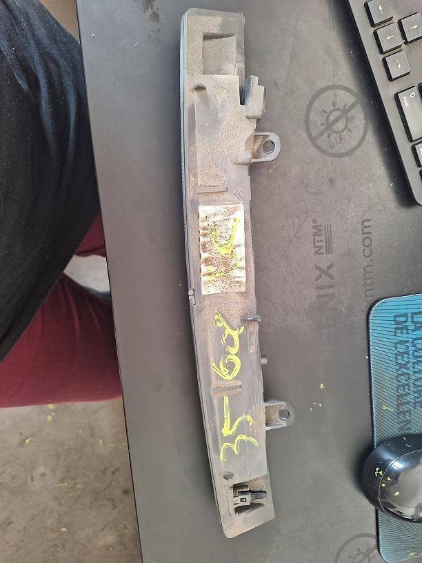 Feu arriere stop central CITROEN C4 2 PHASE 1 Diesel - 1