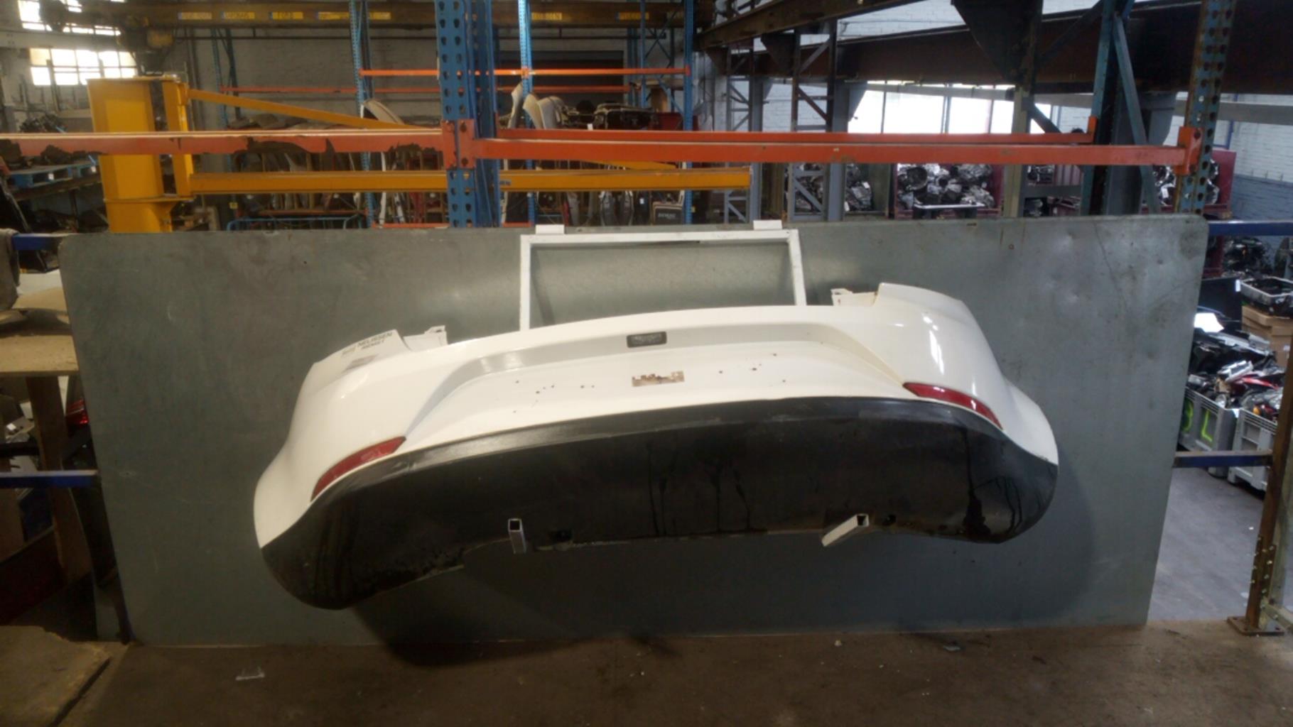 Pare choc arriere SEAT IBIZA 4 PHASE 1 Essence - 1