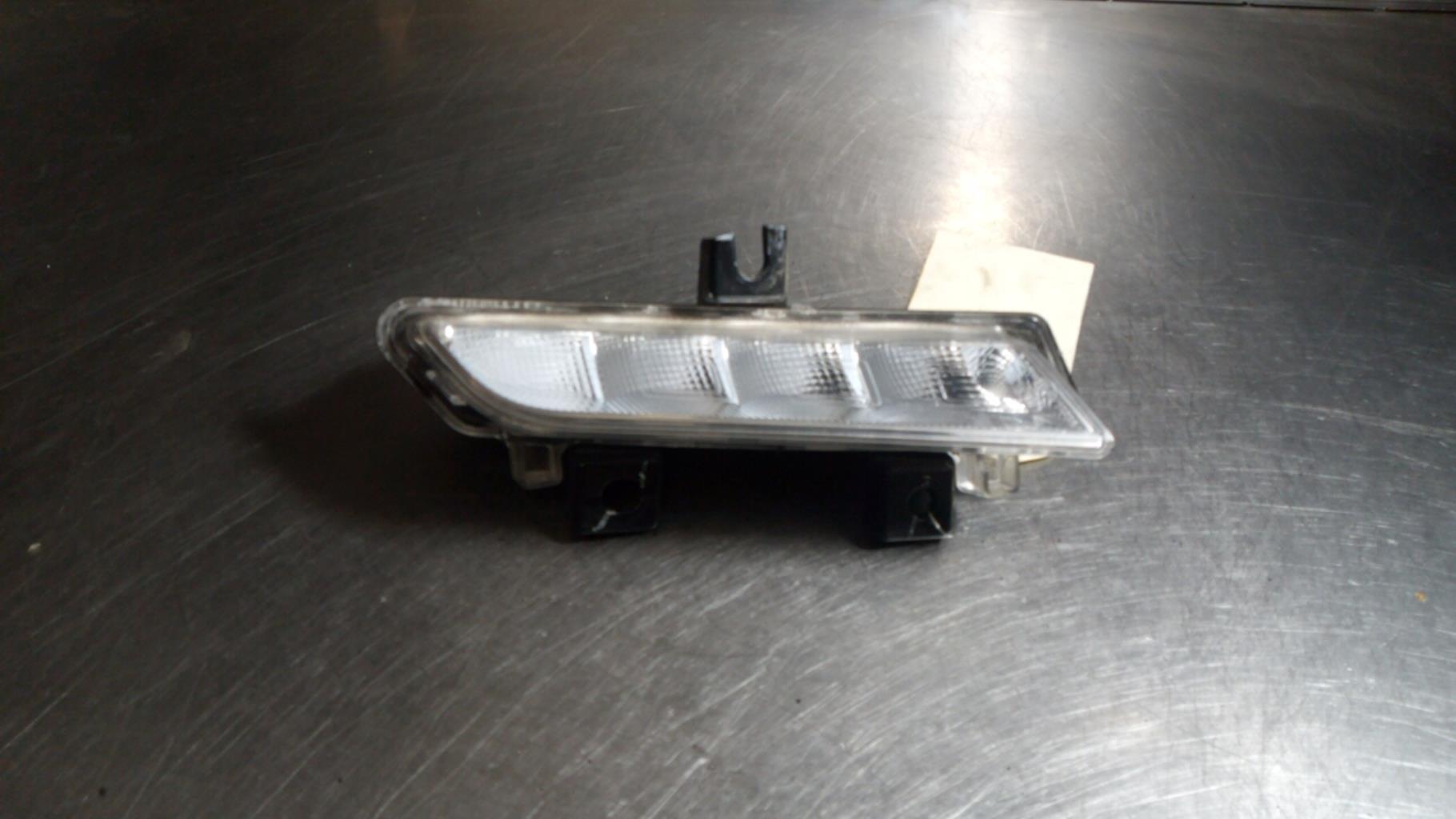 Luce di marcia diurna anteriore destra RENAULT CLIO 4 PHASE 1 Gasolina - 1