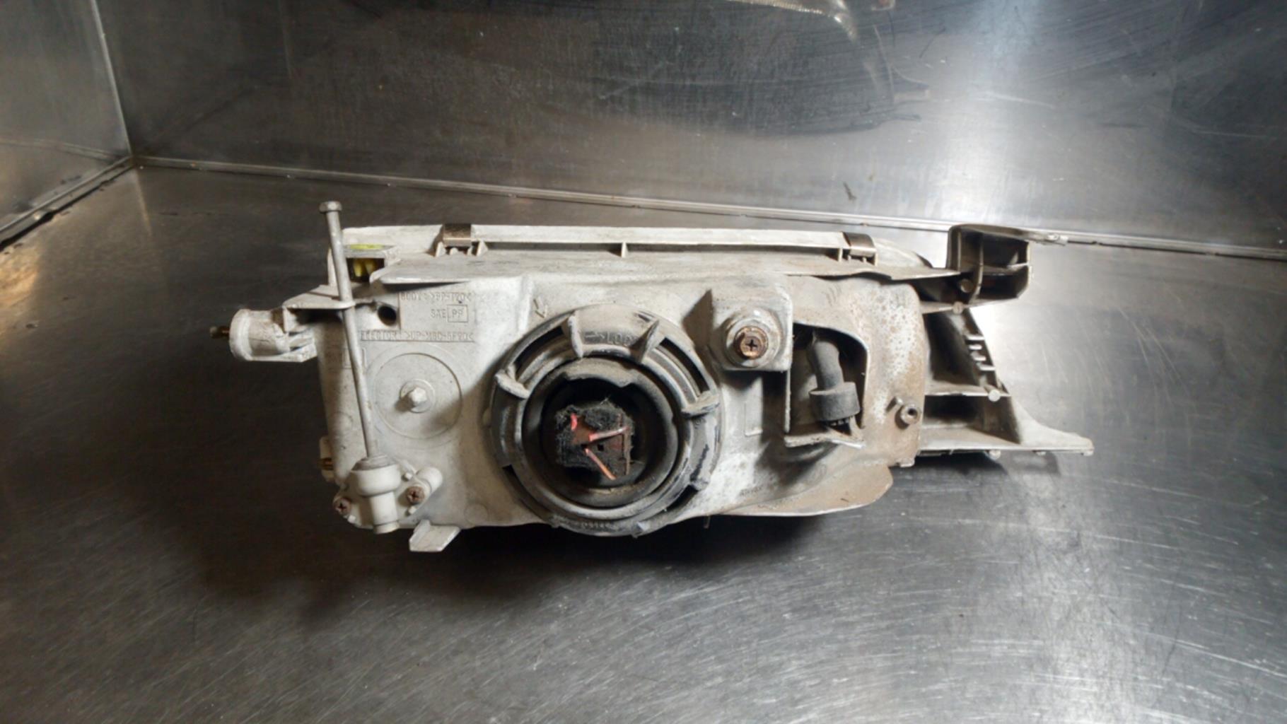 Gruppo ottico anteriore principale sinistro (luci)(faro) TOYOTA COROLLA 8 Gasolina - 1