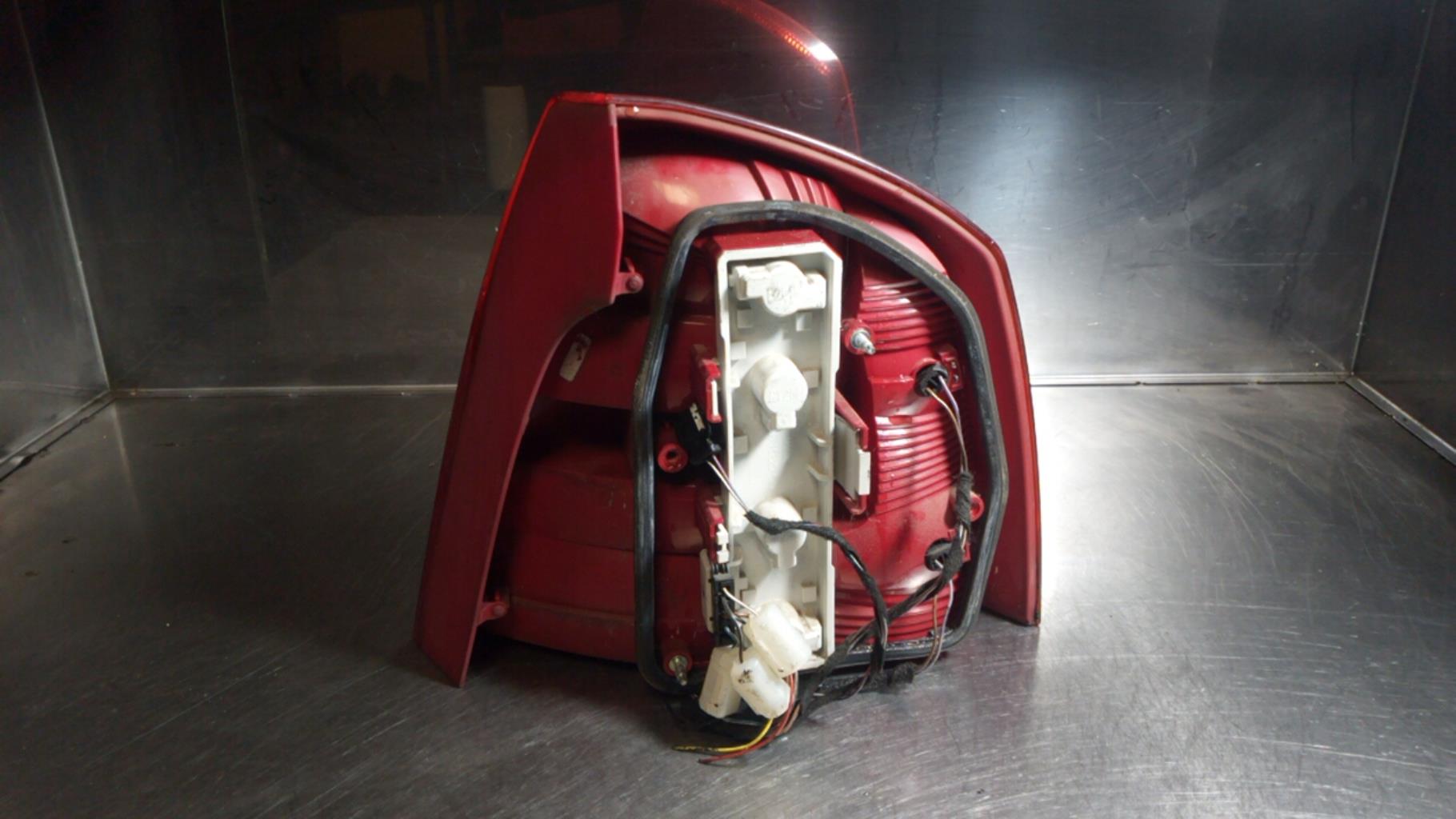 Fanale posteriore principale sinistro (luci) SKODA OCTAVIA 2 PHASE 1 Diésel - 1