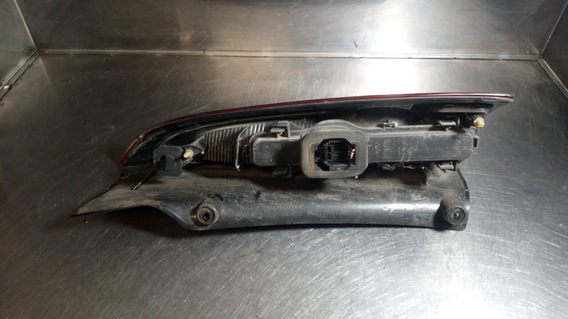 Fanale posteriore principale sinistro (luci) RENAULT ESPACE 4 PHASE 1 Gasolina - 1